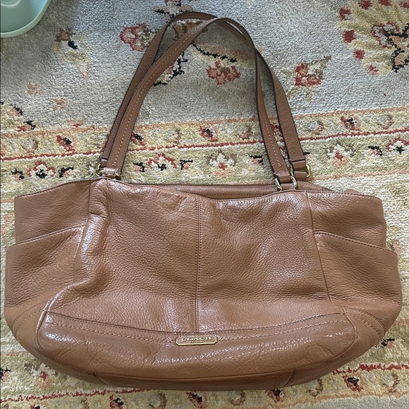 Coach Handbags - Coach Park Carrie British Tan Leather Tote Bag Rehab Project
